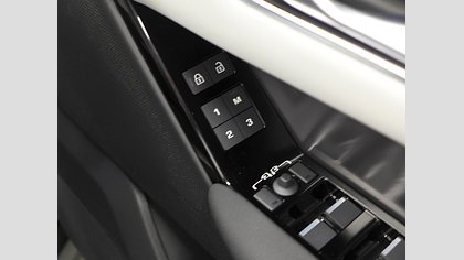 Range Rover Velar 12