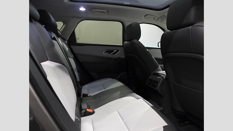 2024 認定中古車 Land Rover Range Rover Velar サントリーニブラック P400eプラグインハイブリッド（ガソリン） スタンダードホイールベース Dynamic SE