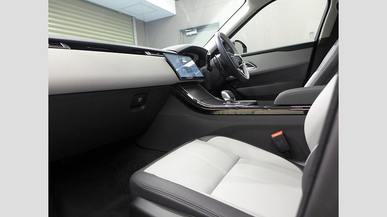 2024 認定中古車 Land Rover Range Rover Velar サントリーニブラック P400eプラグインハイブリッド（ガソリン） スタンダードホイールベース Dynamic SE
