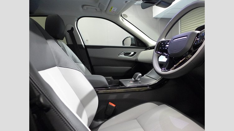 2024 認定中古車 Land Rover Range Rover Velar サントリーニブラック P400eプラグインハイブリッド（ガソリン） スタンダードホイールベース Dynamic SE