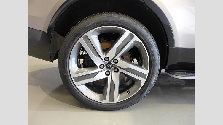 2024 認定中古車 Land Rover Discovery ランタオブロンズ D350マイルドハイブリッド（ディーゼル） Metropolitan Edition