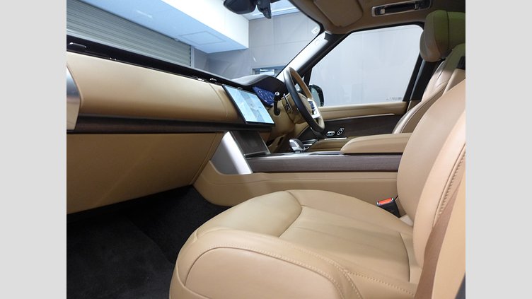 2024 認定中古車 Land Rover Range Rover ブリティッシュレーシンググリーン P550 AWD PHEV（AT） スタンダードホイールベース Autobiography