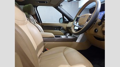 Range Rover 24