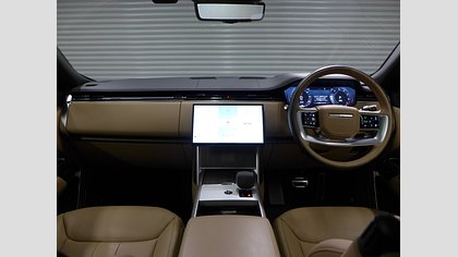 Range Rover 44