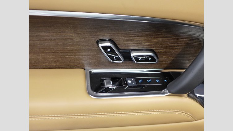 2024 認定中古車 Land Rover Range Rover ブリティッシュレーシンググリーン P550 AWD PHEV（AT） スタンダードホイールベース Autobiography