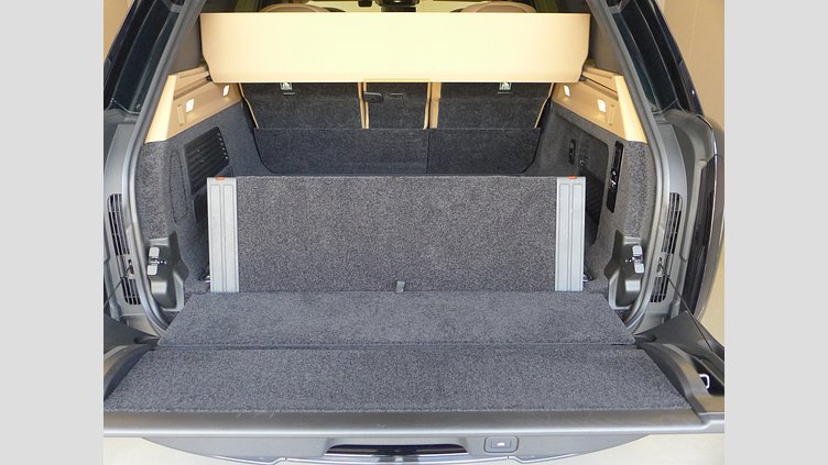 2024 認定中古車 Land Rover Range Rover ブリティッシュレーシンググリーン P550 AWD PHEV（AT） スタンダードホイールベース Autobiography