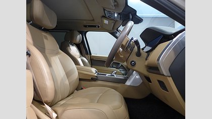 Range Rover 25