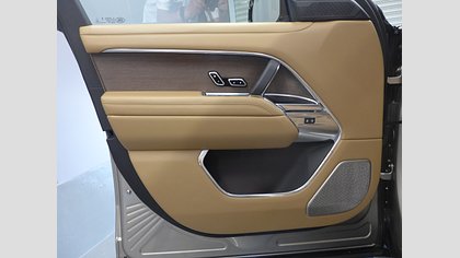 Range Rover 26