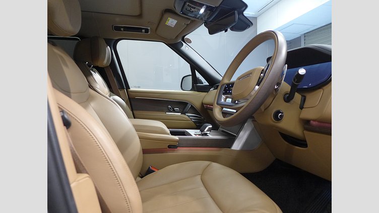 2024 認定中古車 Land Rover Range Rover バトゥミゴールド P530 AWD（AT） スタンダードホイールベース Autobiography