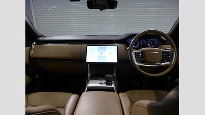 Range Rover 44