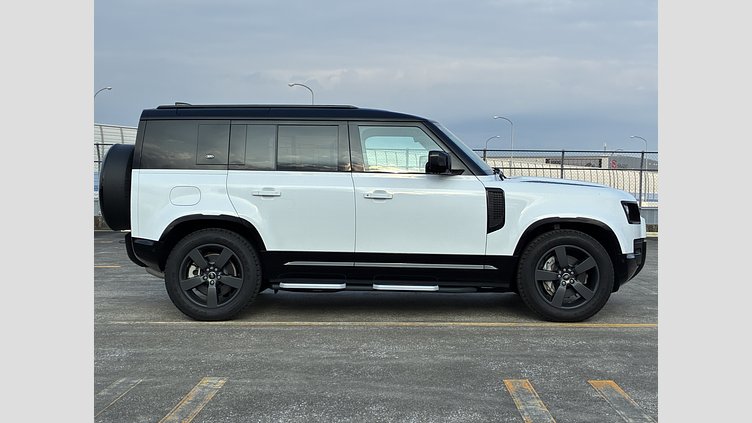 2023 認定中古車 Land Rover Defender 110 フジホワイト D300 AWD（AT） X-DYNAMIC HSE