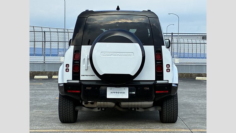 2023 認定中古車 Land Rover Defender 110 フジホワイト D300 AWD（AT） X-DYNAMIC HSE