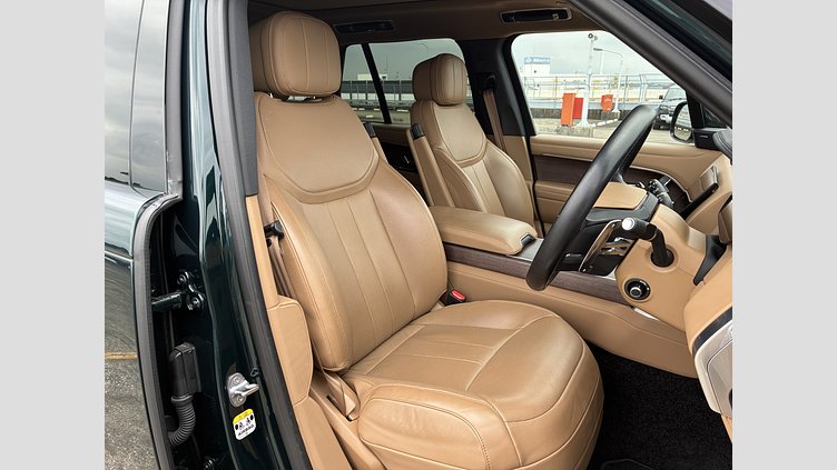 2023 認定中古車 Land Rover Range Rover ブリティッシュレーシンググリーン D300 AWD MHEV（AT） スタンダードホイールベース SE