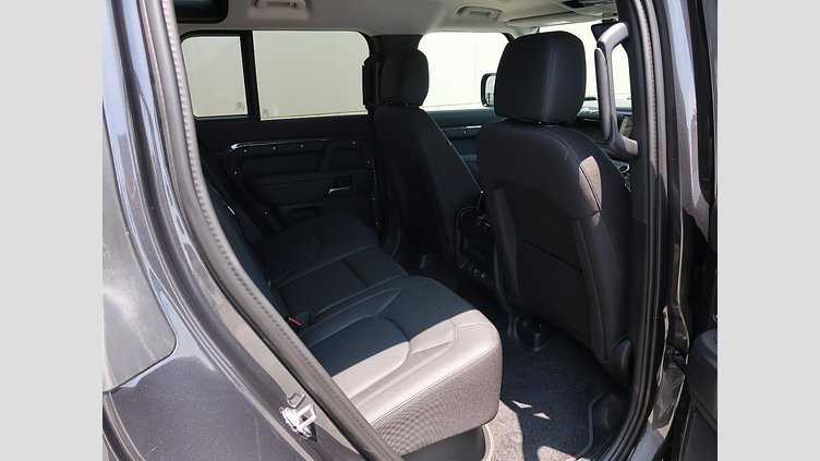 2025 認定中古車 Land Rover Defender 110 カルパチアングレイ D350 ディーゼルマイルドハイブリッド S
