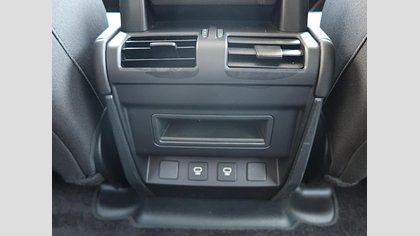 Defender 110 5