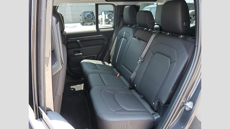2025 認定中古車 Land Rover Defender 110 カルパチアングレイ D350 ディーゼルマイルドハイブリッド S