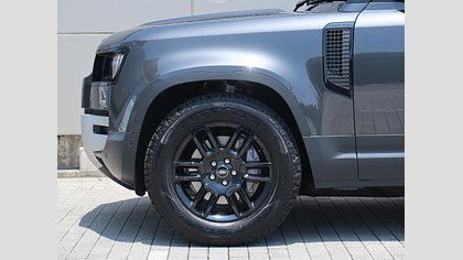 Defender 110 23