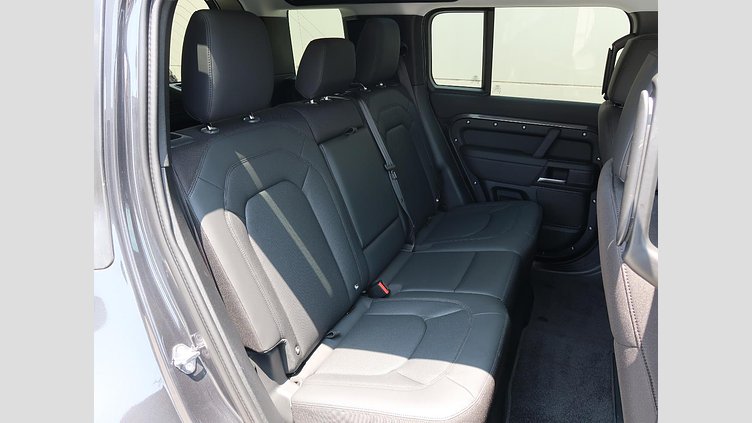 2025 認定中古車 Land Rover Defender 110 カルパチアングレイ D350 ディーゼルマイルドハイブリッド S