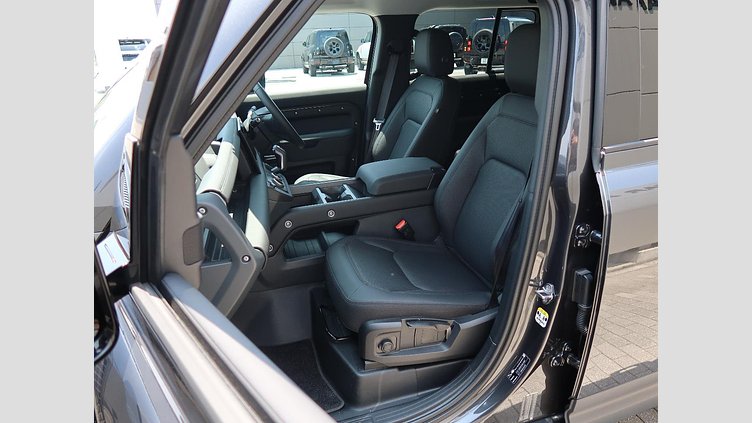 2025 認定中古車 Land Rover Defender 110 カルパチアングレイ D350 ディーゼルマイルドハイブリッド S