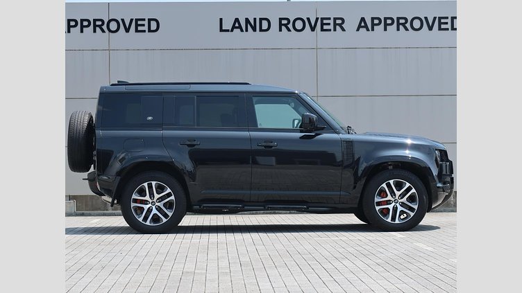 2023 認定中古車 Land Rover Defender 110 サントリーニブラック D300 AWD（AT） X