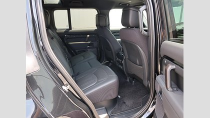 Defender 110 17