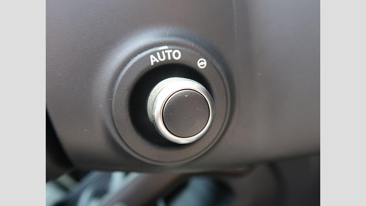 2023 認定中古車 Land Rover Defender 110 サントリーニブラック D300 AWD（AT） X