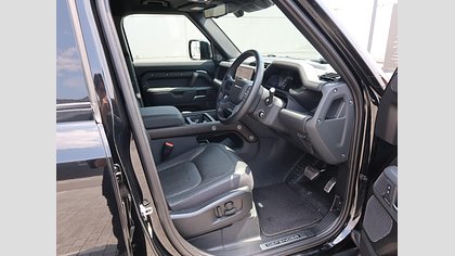 Defender 110 84