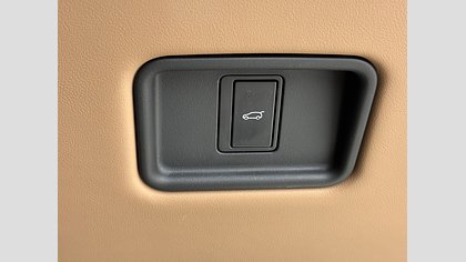 Range Rover 24