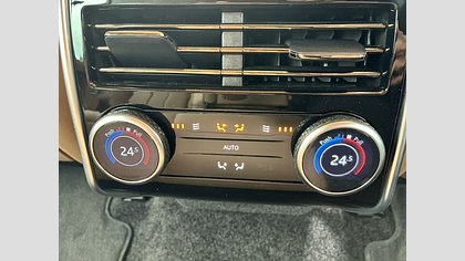 Range Rover 19