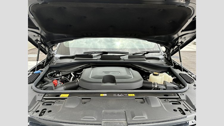 2024 認定中古車 Land Rover Range Rover サントリーニブラック D350 AWD MHEV（AT） スタンダードホイールベース HSE