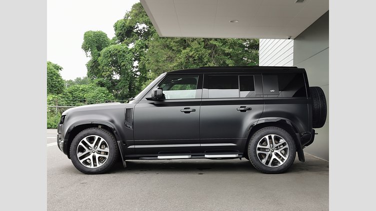 2023 認定中古車 Land Rover Defender 110 Santorini Black D300 AWD（AT） X-DYNAMIC SE