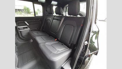 Defender 110 4