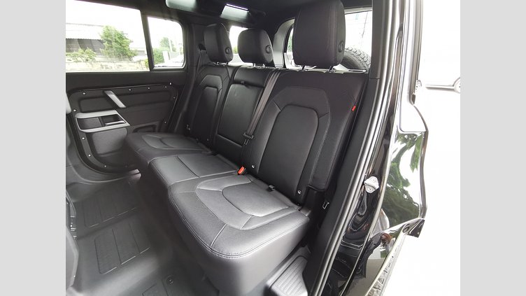 2023 認定中古車 Land Rover Defender 110 Santorini Black D300 AWD（AT） X-DYNAMIC SE