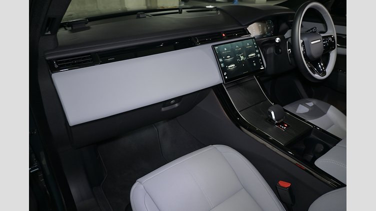 2025 認定中古車 Land Rover Range Rover Velar ジオラグリーン D200マイルドハイブリッド（ディーゼル） スタンダードホイールベース Dynamic SE