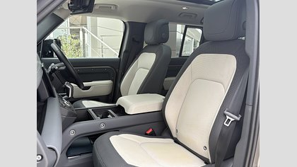 Defender 110 2