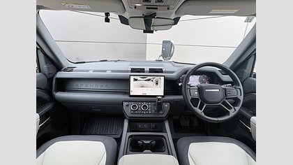 Defender 110 3
