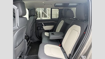 Defender 110 4