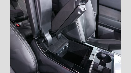 Range Rover Velar 25