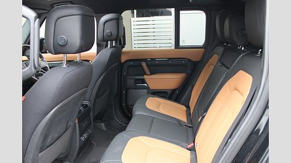 Defender 110 8