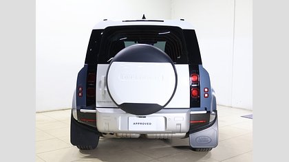 Defender 110 6