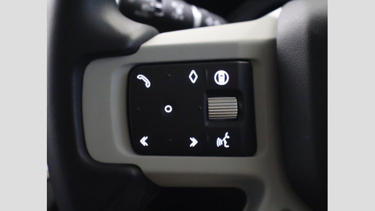 2024 認定中古車 Land Rover Defender 110 タスマンブルー D300 AWD（AT） S