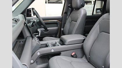 Defender 110 6