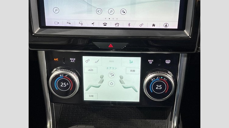 2019 認定中古車 Jaguar XE ユーロンホワイト P250 RWD AUTOMATIC 4 door Saloon R-DYNAMIC SE