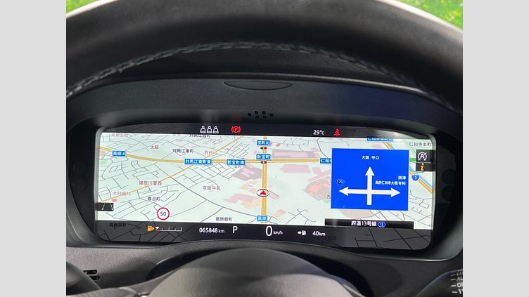 2019 認定中古車 Jaguar XE ユーロンホワイト P250 RWD AUTOMATIC 4 door Saloon R-DYNAMIC SE