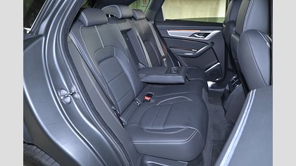 F-Pace 21