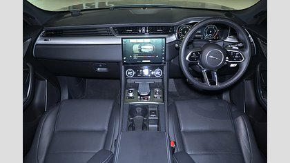 F-Pace 22