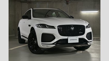 F-Pace 1