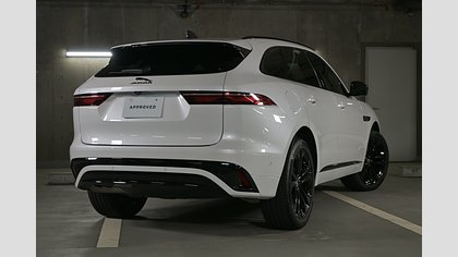 F-Pace 9