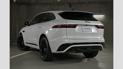 F-Pace 7