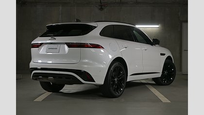 F-Pace 10
